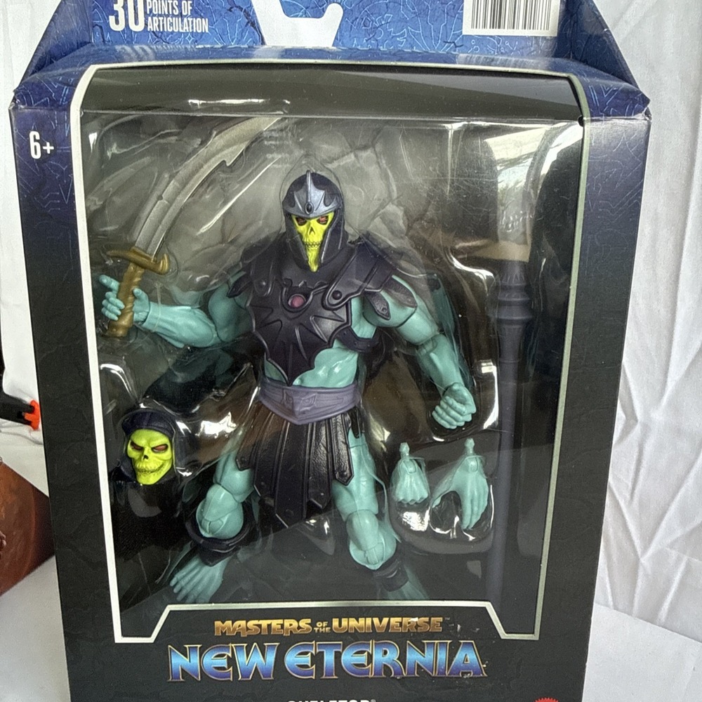 Mattel Masters of the Universe Masterverse New Eternia Skeletor Action Figure